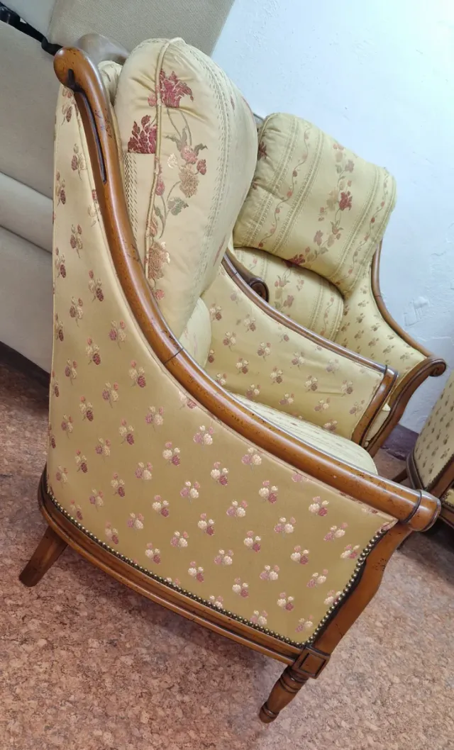 Sofá isabelino y 2 butacas tela floral