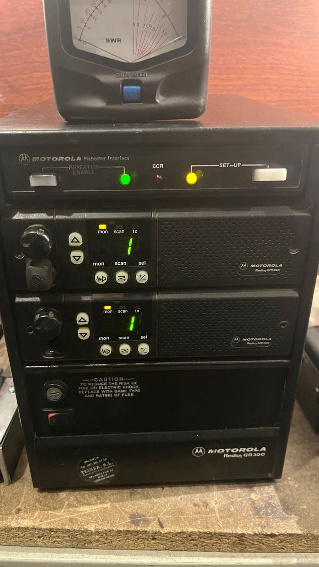 Motorola GR300 VHF canalización 12,5 khz