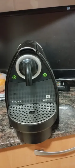 Cafetera  , no sale ☕,,,,, no sé,. reparar,piezas
