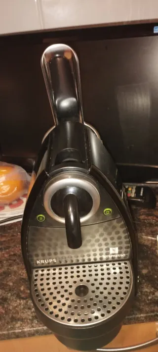 Cafetera  , no sale ☕,,,,, no sé,. reparar,piezas