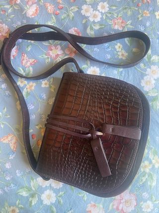 Bolso de hombro borravinoefecto piel cocodrilo