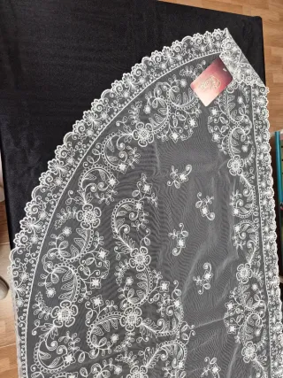 Mantilla de encaje tul cristal