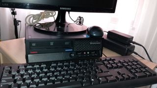 Lenovo Mini PC , teclado,ratón y monitor 