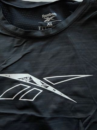 Camiseta Reebok Negra Talla XL