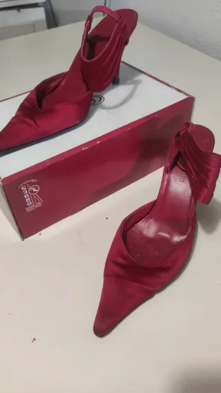 Zapatos de tacón rojos ORRES