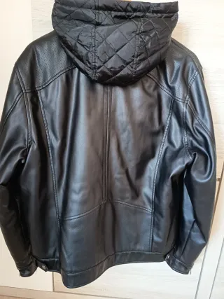 Cazadora polipiel hombre negra