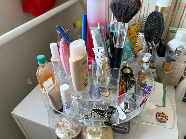 Organizador de cosméticos giratorio