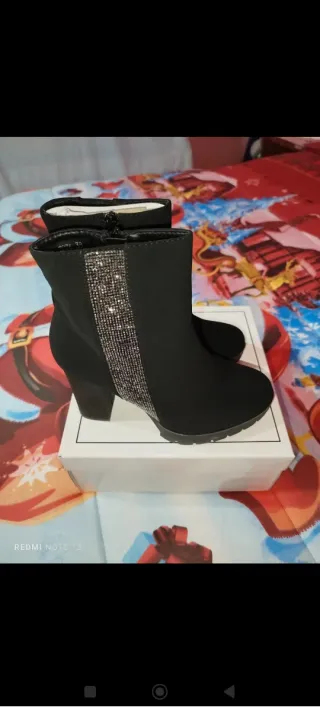 Stivaletti neri donna con strass tacco 38