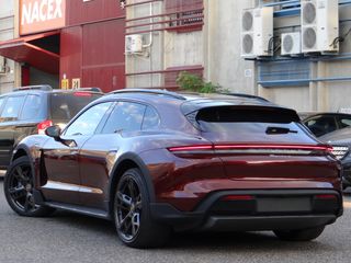 Porsche Taycan 2022