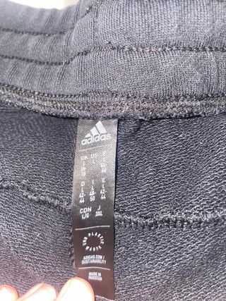 Pantalón Adidas Negro con Rayas Blancas