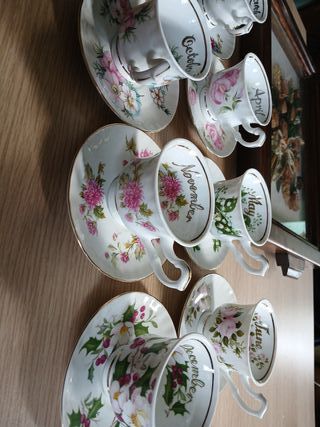 Set 12 Tazze Caffè Mesi Inglesi Porcellana