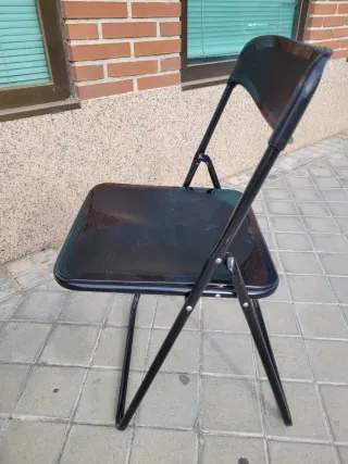 Silla plegable negra metal y plástico