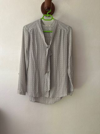 Blusa estampada puntos