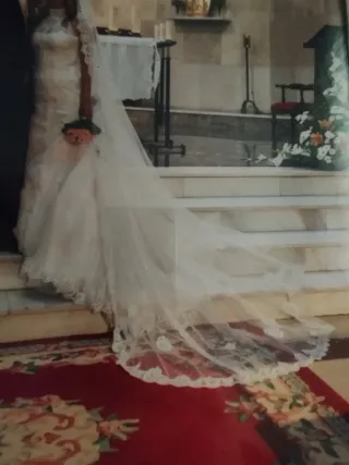 Vestido de Novia, velo y cancán.