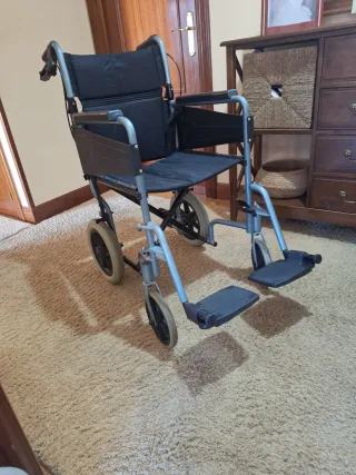 Silla de ruedas en perfecto estado