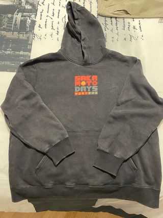 Sudadera Sakamoto Days Gris