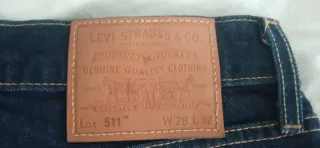 Pantalón vaquero Levi's 511 azul. Nuevo.