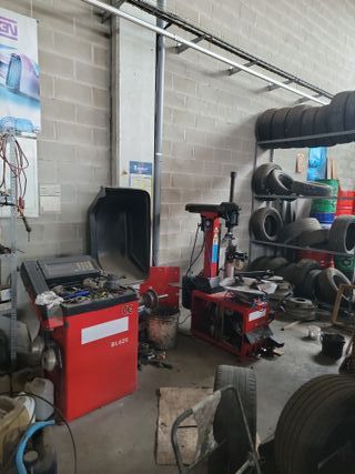 Traspaso Taller Mecánico 700m²
Por jubilacion