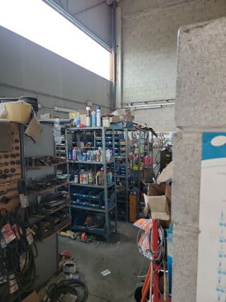 Traspaso Taller Mecánico 700m²
Por jubilacion