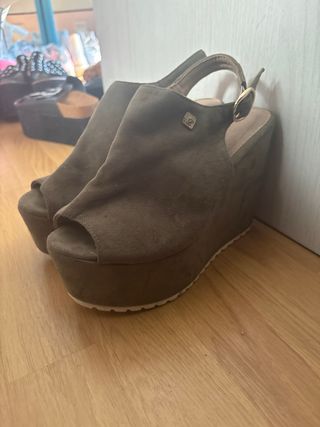 Sandalias de cuña verdes 