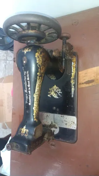 Máquina de coser Singer antigua Precio negociable