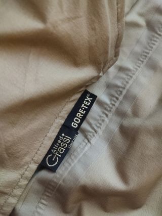 Chaquetón goretex árido pixelado