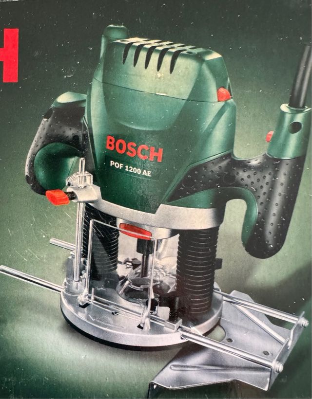 Fresadora Bosch POF 1200 AE