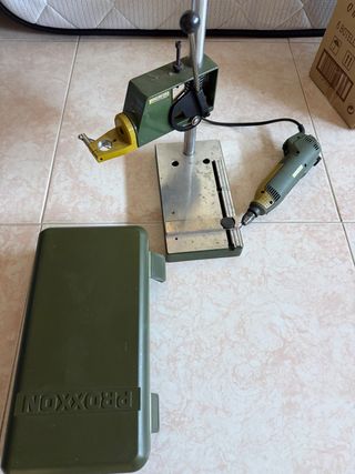 Base y mini taladro Proxxon