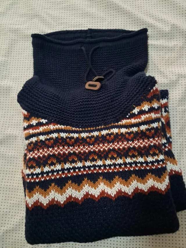 Jersey largo cuello alto estampado unisex