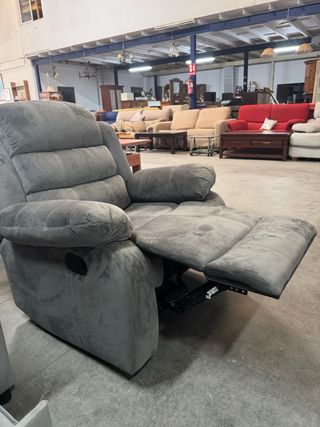 Sillón relax gris terciopelo 