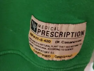 Sudadera Nude Project, dos usos, verde con mensaje