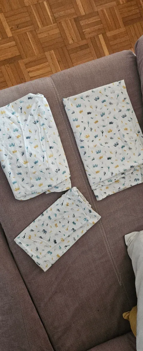 Cuna y cambiador bebé