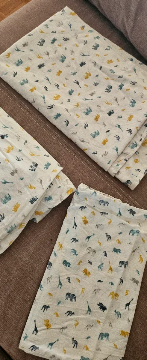 Cuna y cambiador bebé