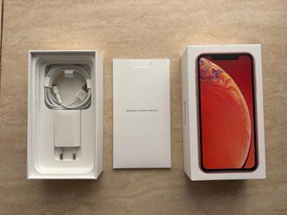 iPhone XR 128GB Coral