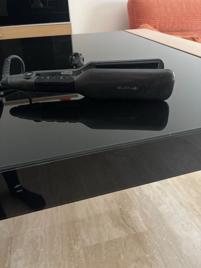 Plancha de pelo negra