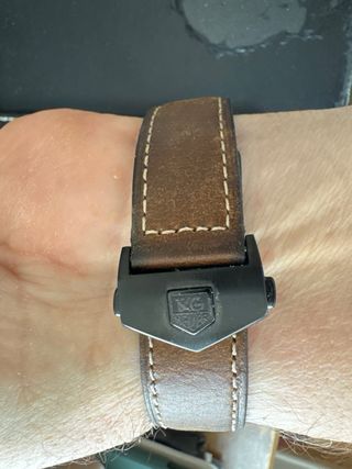 Reloj Tag Heuer Carrera Cronógrafo Negro/Marrón