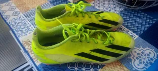 Zapatillas de fútbol Adidas verdes