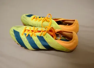 Zapatillas Adidas Atletismo Verde y Naranja