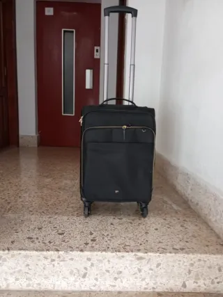 Maleta de cabina negra 50x48x23cm