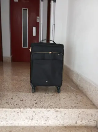 Maleta de cabina negra 50x48x23cm