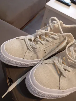 Zapatillas Converse Beige. Talla 38.