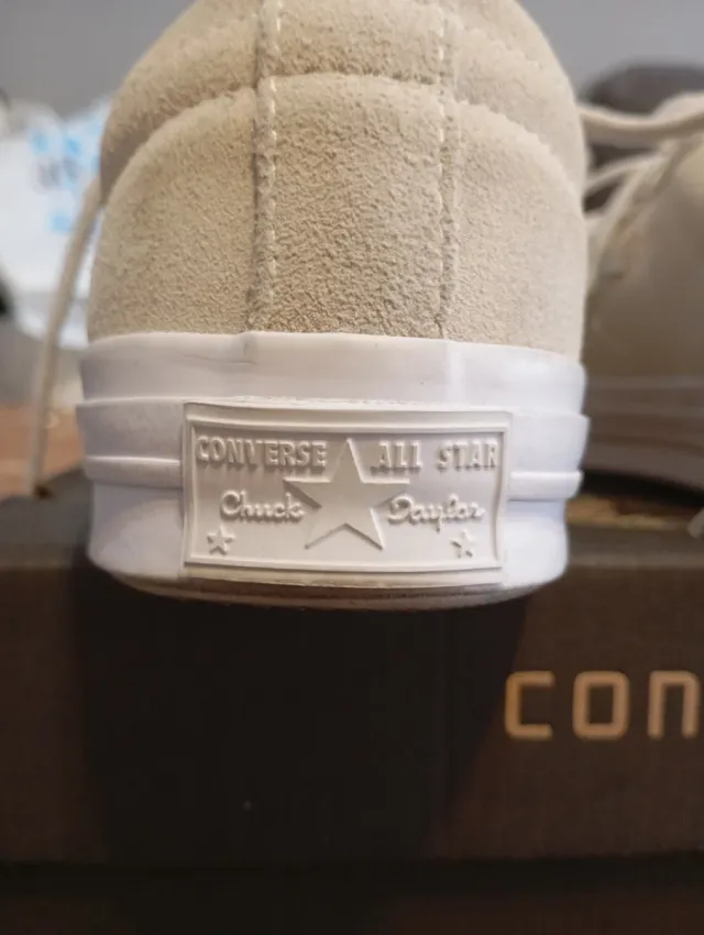 Zapatillas Converse Beige. Talla 38.