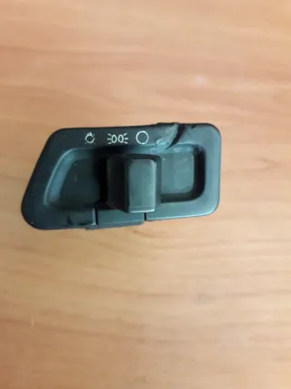 Interruptor Luces Scooter p DAELIM NS 125CC.