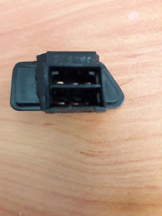 Interruptor Luces Scooter p DAELIM NS 125CC.