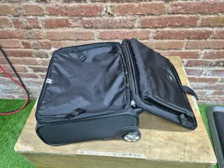 Maleta de viaje trolley negra