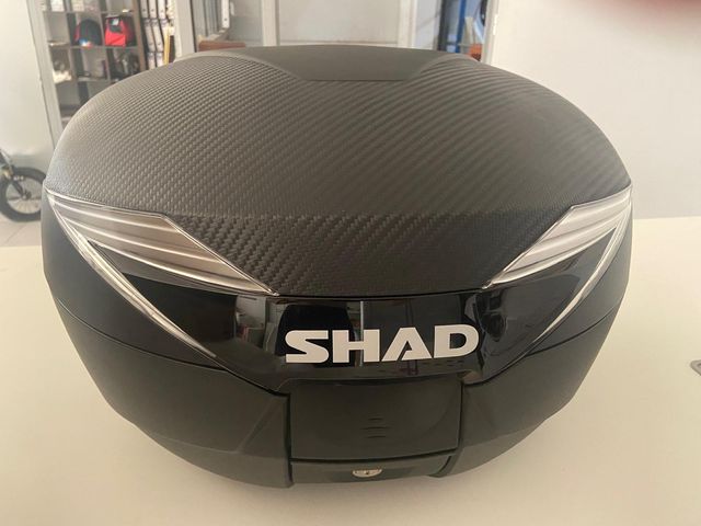 Baúl Moto Shad 39L Carbono Nuevo
