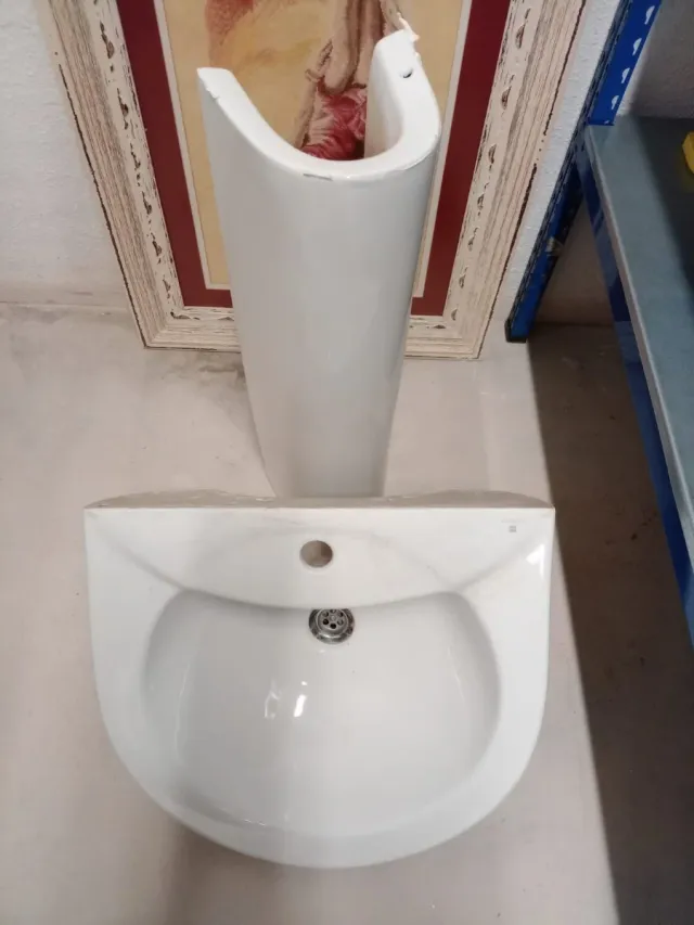 Lavabo de porcelana blanco