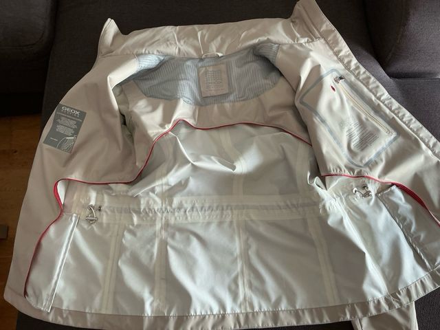 Chaqueta impermeable Geox beige