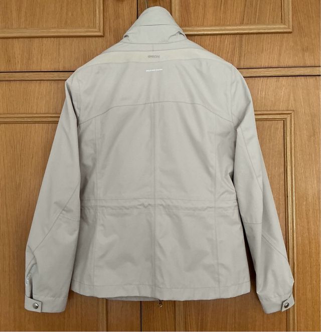 Chaqueta impermeable Geox beige