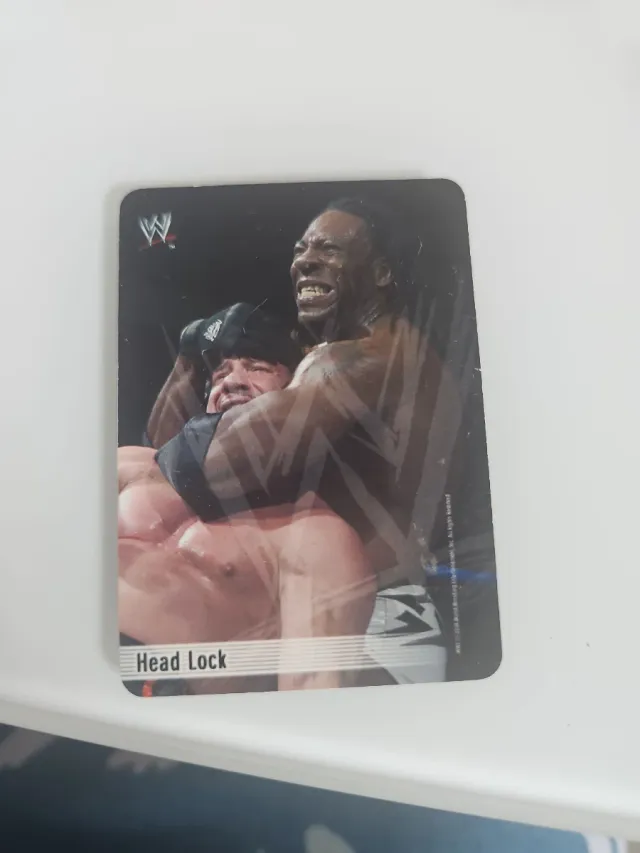 Carte WWE Raw Head Lock 100/132